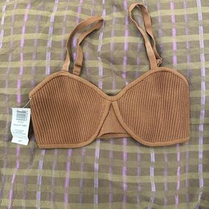 NWT Aritzia sculpt knit bra top